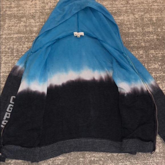 SUPER SOFT SWEATSHIRT WITH SKULL DESIGN ON BACK - Picture 6 of 6